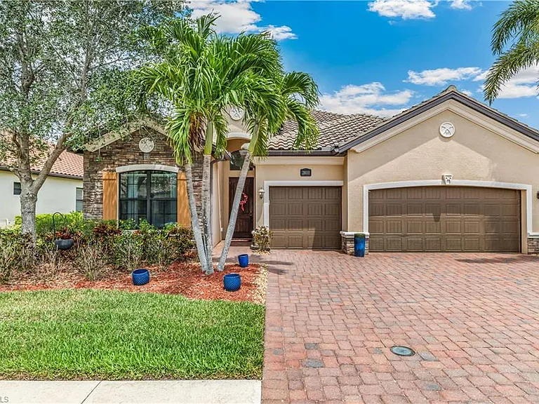 28111 Wicklow Ct — Photo 2
