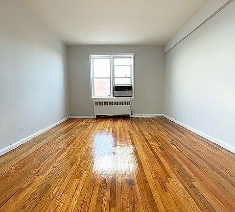 4th image of 2630 Ocean Ave #6