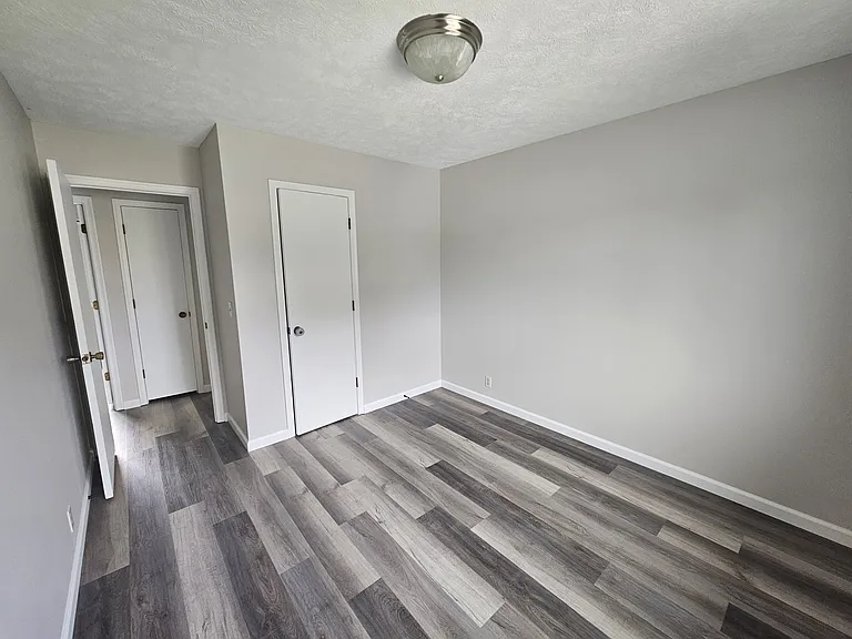 6234 S 140th Ave — Photo 12