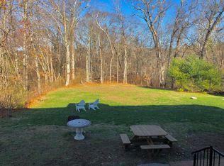 30 Dana Rd APT 2B, North Kingstown, RI 02852