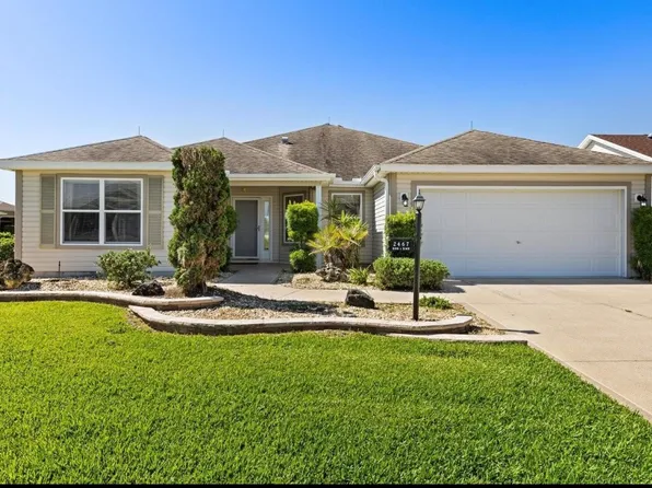2467 Ambler Cir, The Villages, FL 32162
