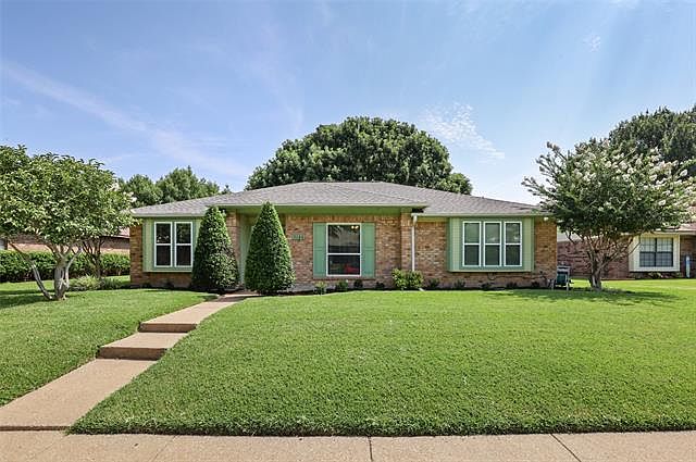 1st image of 3106 Kingswood Dr