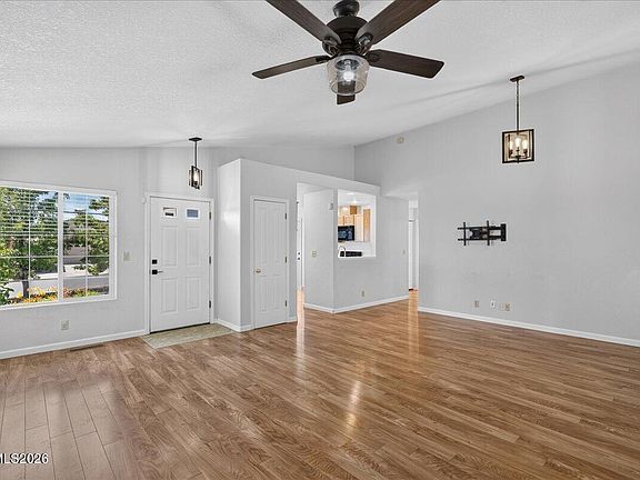 5th image of 2975 Bryan St