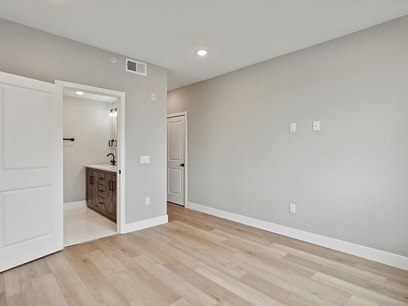 4th image of 1314 N Marston St #10
