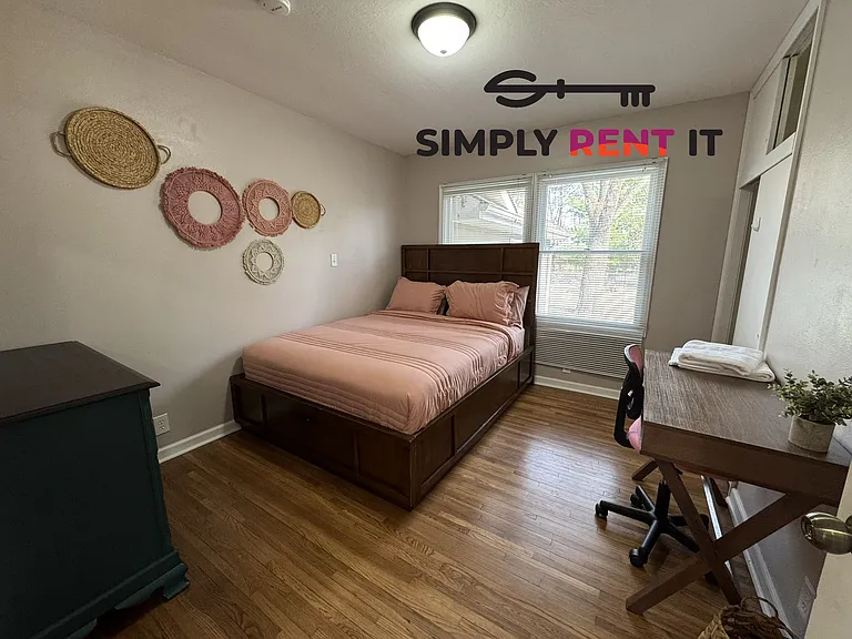 322 Hilltop Rd — Photo 6