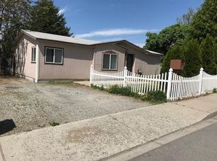 590 N Grover Pl, East Wenatchee, WA 98802