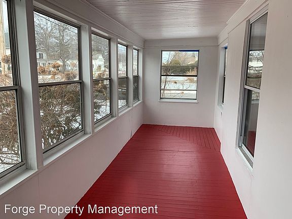 2nd image of 236 South St APT 1L