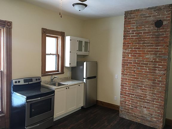 2nd image of 318 Woodward Ave APT 6