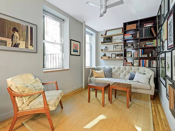 4th image of 170 Norfolk St #15