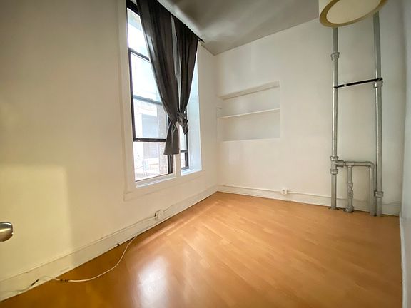 4th image of 27 W 27th St #2A