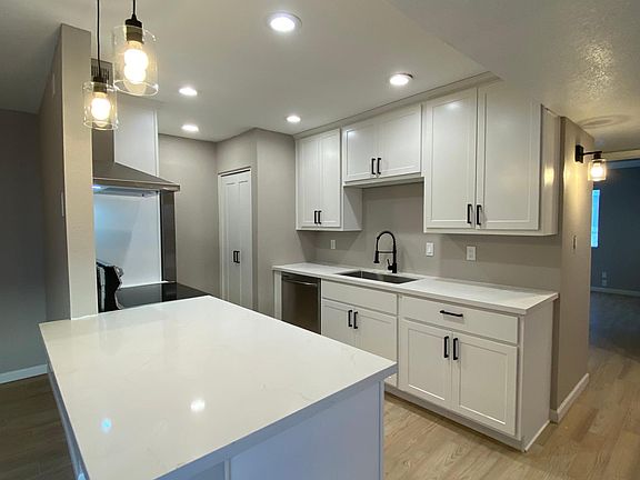 3rd image of 3104 W Manzanita Dr
