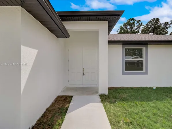 2613 73rd St W, Lehigh Acres, FL 33971