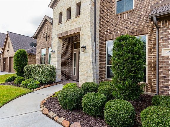 3rd image of 3202 Seneca Landing Ln