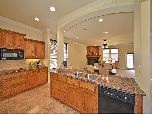 4th image of 5921 NW 153rd Ct