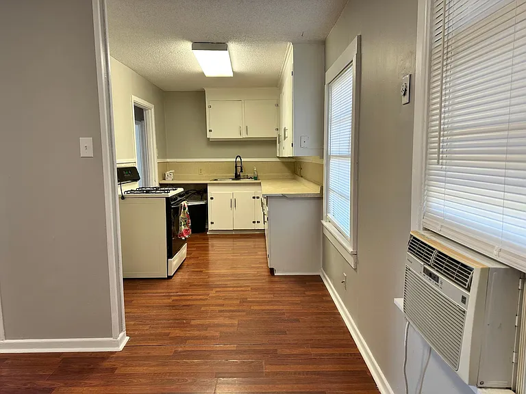 724 W Hale St — Photo 8