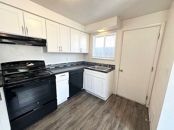 5th image of 219 N Michigan Ave APT A