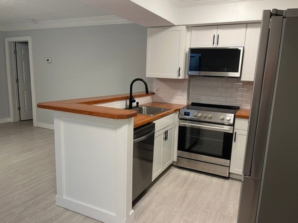 100 Fairway Park Blvd