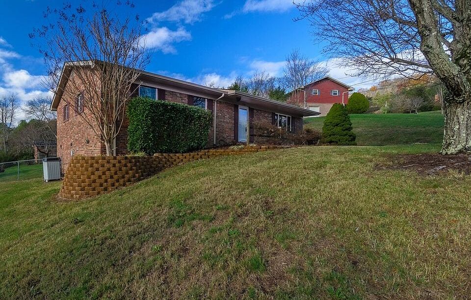 1st image of 2801 Oak Cliff