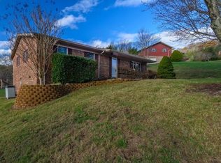2801 Oak Cliff, Johnson City, TN 37601