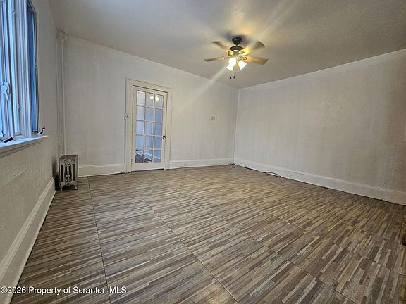 3rd image of 423 Lackawanna Ave #1