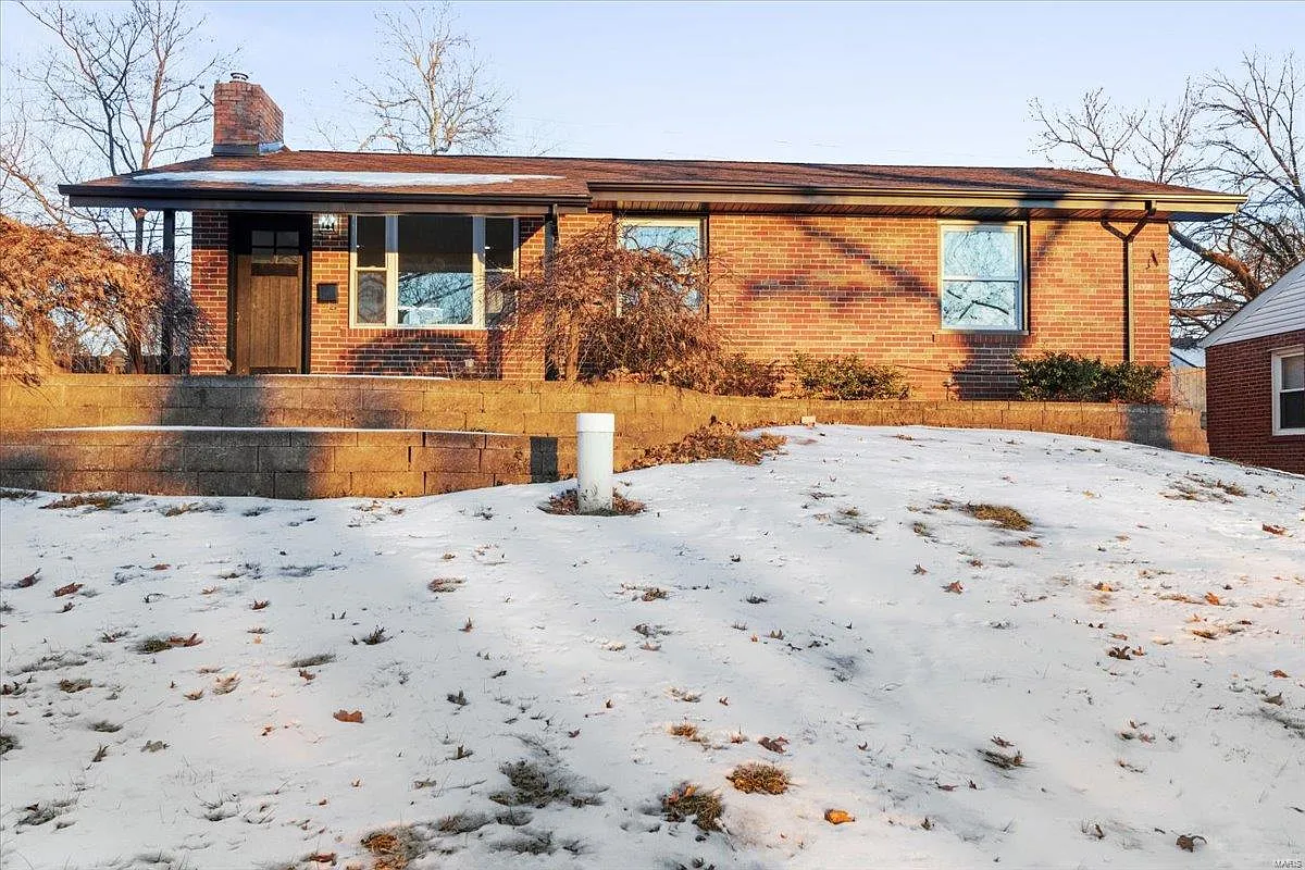 1550 N Jackson Ave photo 1