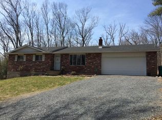 387 Craigs Meadow Rd, East Stroudsburg, PA 18301