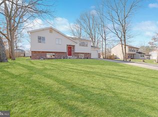 304 Centaurian Dr, Berlin Township, NJ 08091