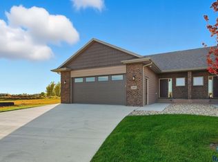 2403 E Joshua Cir, Sioux Falls, SD 57108