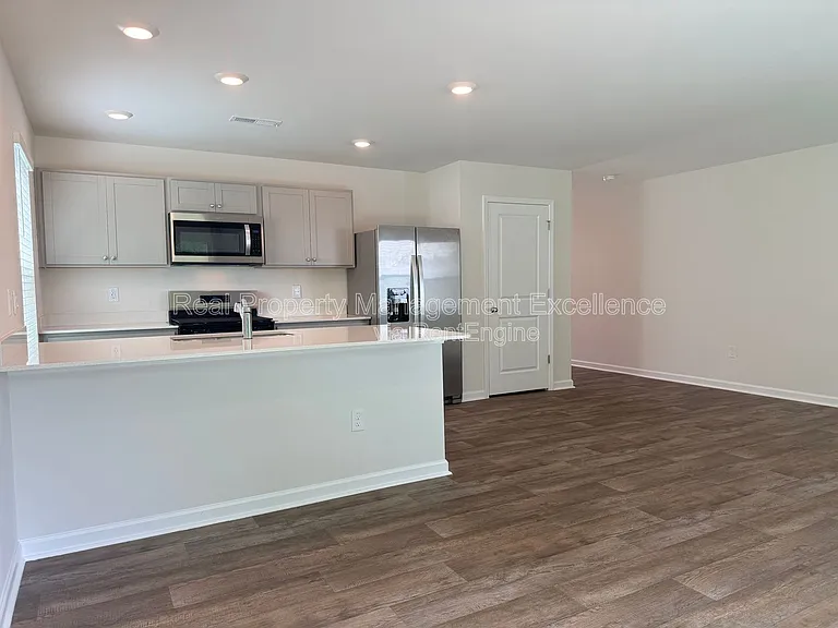 58 Sweet Meadow Rd — Photo 7