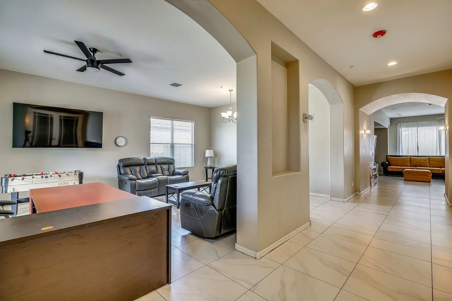 4 bed, 3.0 bath, 2992 sqft, $5,225 — Photo 2