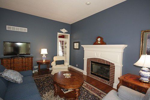 5th image of 5818 Manor Ln
