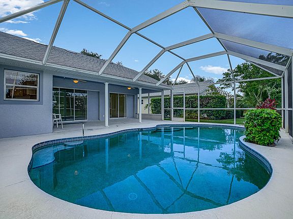 2nd image of 3148 Lago Vista Dr