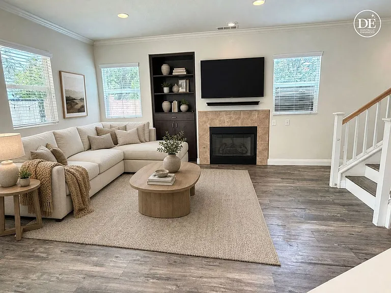 5798 Mapleview Dr — Photo 4