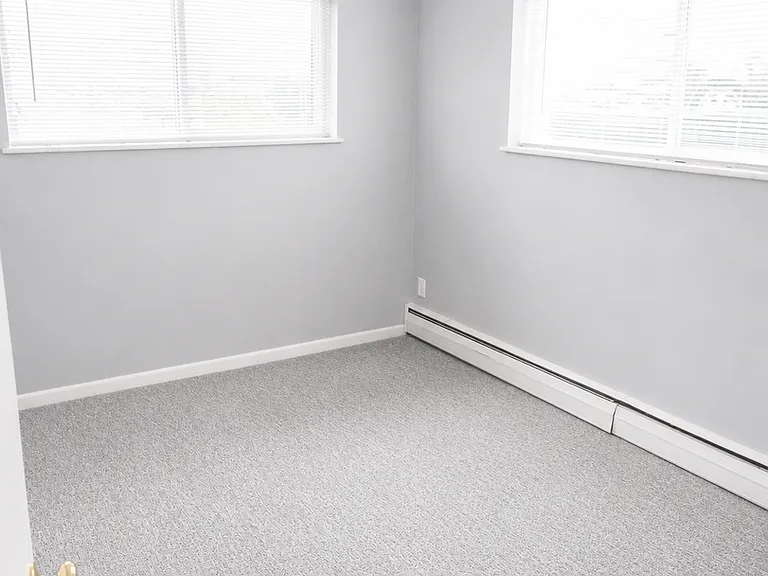 Updated Littleton Apartment with Amenities! Emerald Point — Photo 27