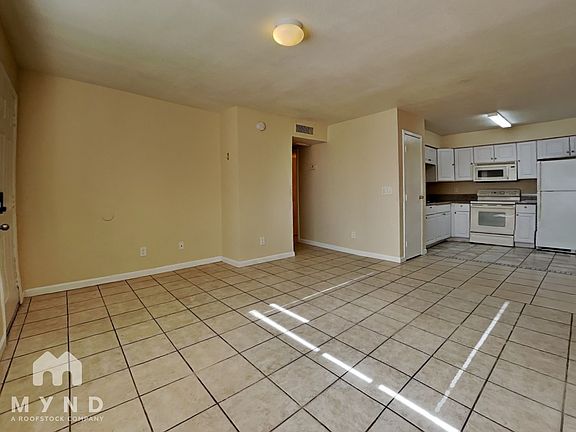3rd image of 2708 E Tierra Buena Ln APT 3
