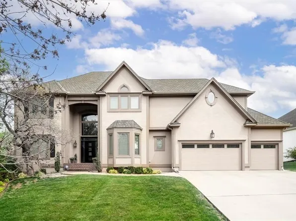 12717 Outlook St, Overland Park, KS 66209