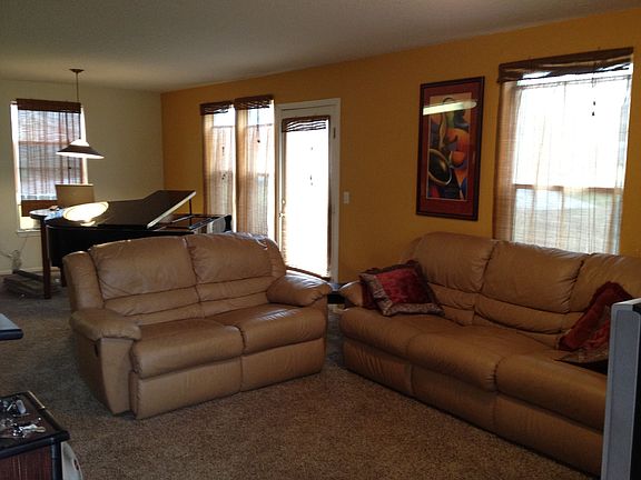 Living/Dining area