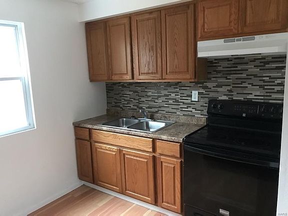 4th image of 919 5th St