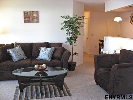 5th image of 161 Riverwalk Way