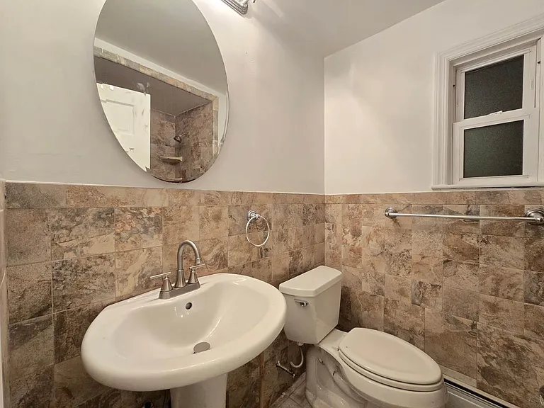 443 Home Ave #1 — Photo 24