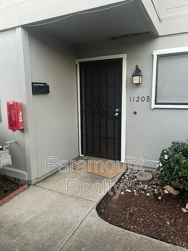 1120 Kenwal Rd APT B photo 1