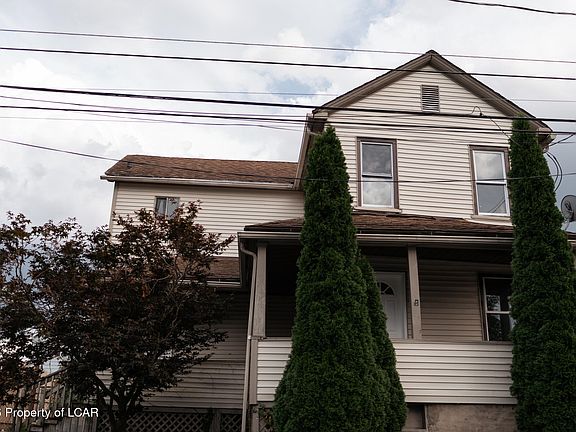 2nd image of 194 Green St