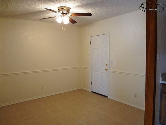 3rd image of 2950 McGaha Ave