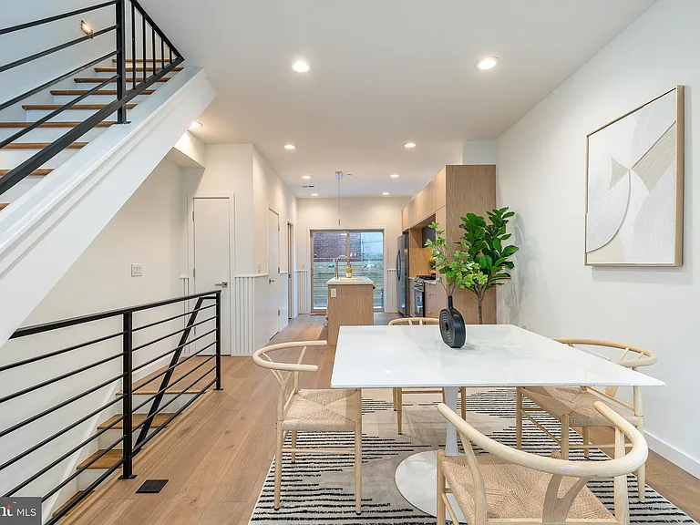 2925 W Master St — Photo 19