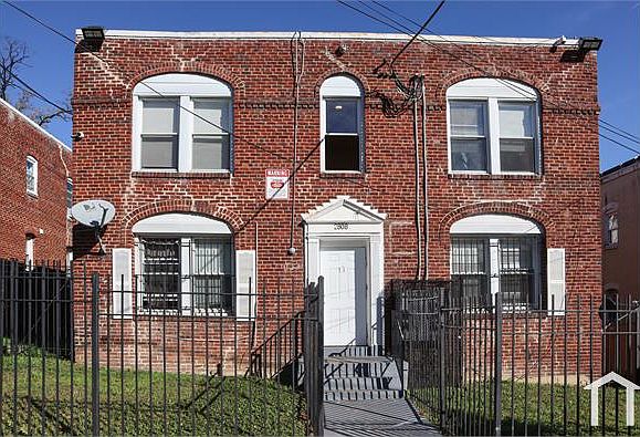2nd image of 2808 Buena Vista Ter SE APT 1