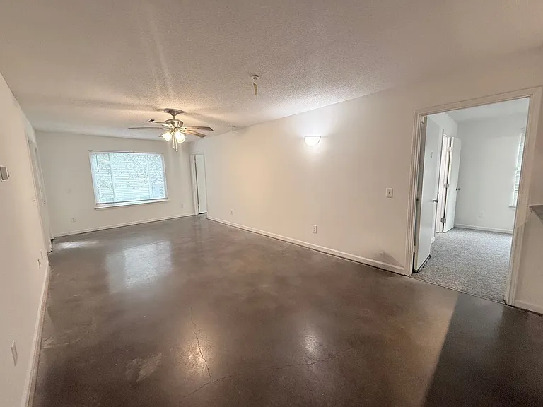1511-102 Graduate Ln — Photo 6