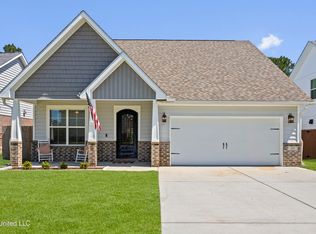 209 Madison Place Dr, Ocean Springs, MS 39564
