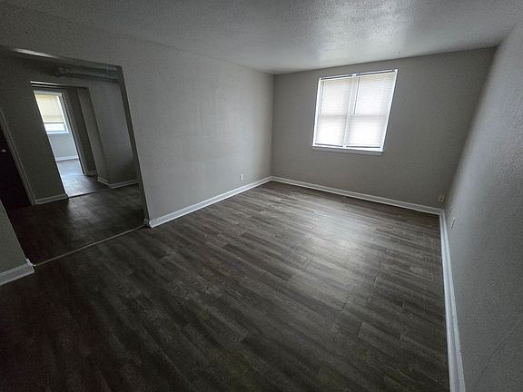 3rd image of 47 Bankers Ln APT E