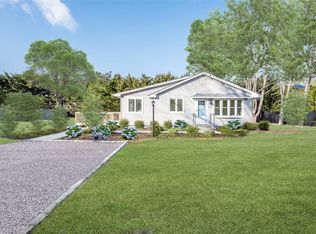 207 Springville Rd, Hampton Bays, NY 11946