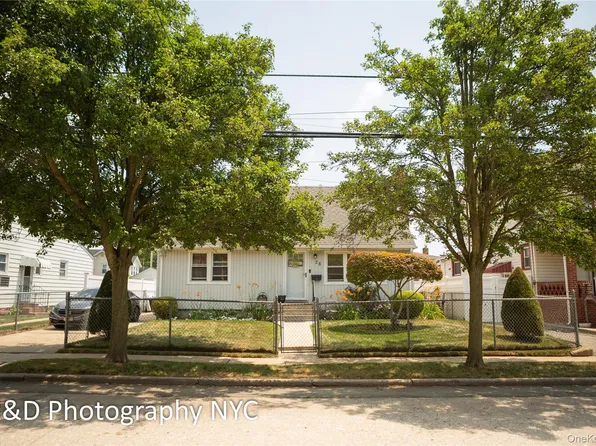 28 Harrison Avenue, Freeport, NY 11520